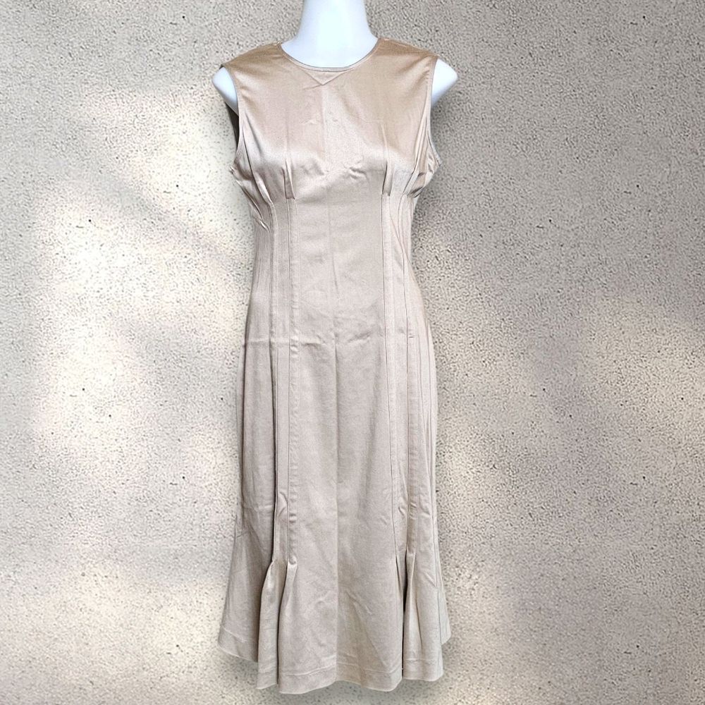 Elegant Golden Sleeveless Dress by Versus Versace